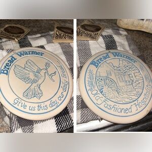 2 Vtg 1989 1990 Lyn Ulick Ceramic Bread Warmer Old Fashioned  6 1/2" p04